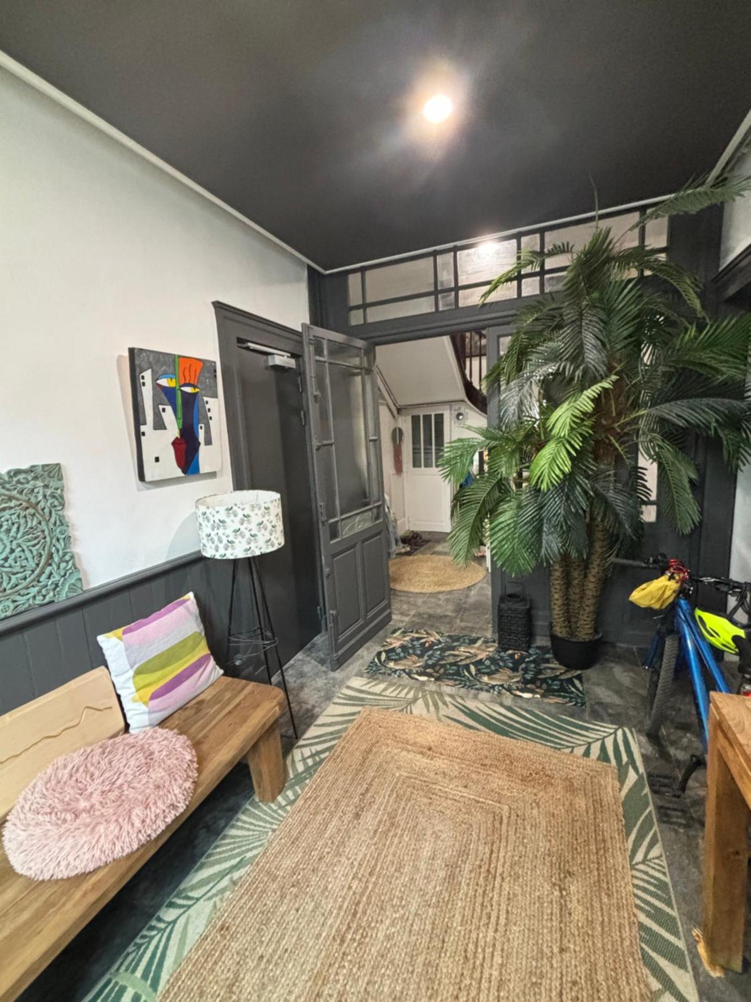 Nid Urbain Chez Sophie Apartamento Bagnères-de-Bigorre Exterior foto